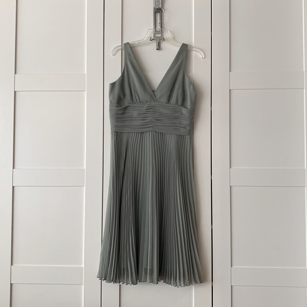 Laundry By Shelli Segal Sage Green Pleated Midi Dress